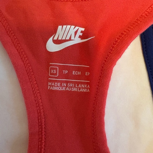 Nike Women's tank top bundle vintage collection - Picture 5 of 5